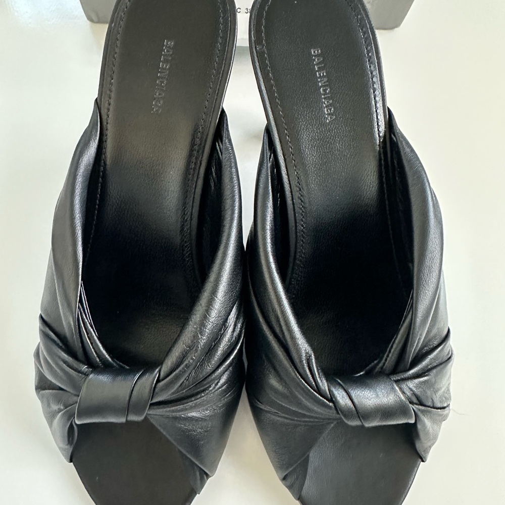 Brand new with box and shoes bag Drapy Twist Balenciaga sandals EU size 38.5 - Picture 10 of 10